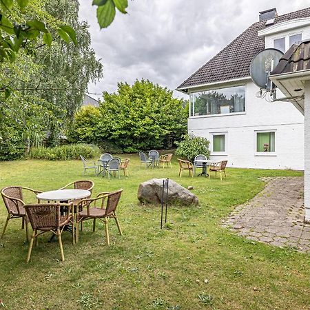 Eindecker - Studioapartment Im Erdgeschoss Mit Gartenmitbenutzung Фленсбург Екстериор снимка