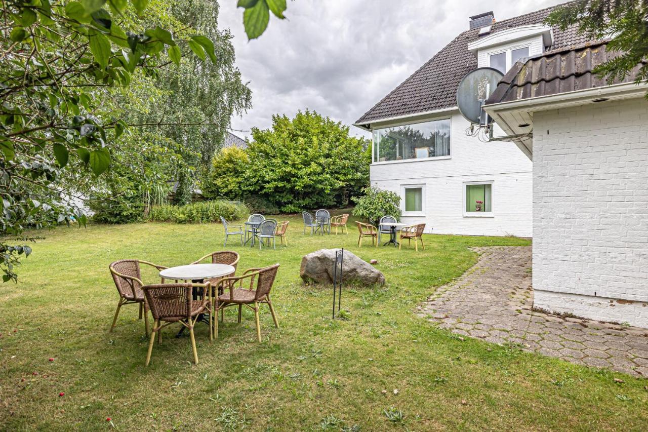 Eindecker - Studioapartment Im Erdgeschoss Mit Gartenmitbenutzung Фленсбург Екстериор снимка